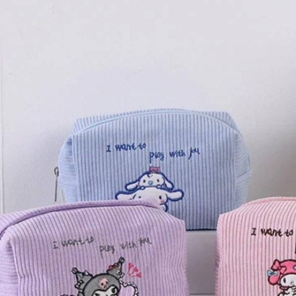 SANRIO CINNAMONROLL COSMETIC POUCH *NEW* - Picture 2 of 11